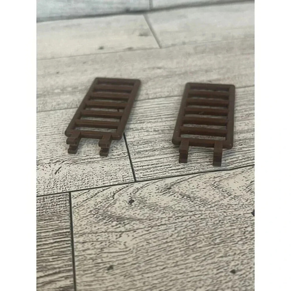 (2) 3x7 Dark Brown Ladder / Fence Bricks w/ 2 Connector Clips ~ New Lego Parts ~ - Picture 3 of 3